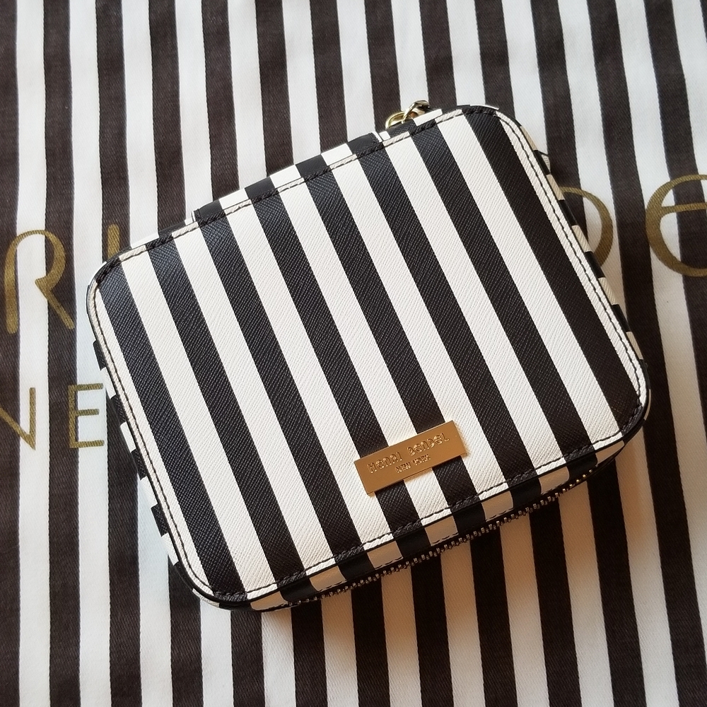 ❗Henri Bendel Leather Striped Travel Jewelry Case❗